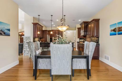 9251 Wedgewood Point, Woodbury, MN 55125