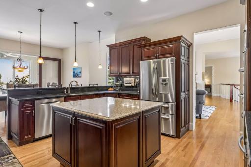 9251 Wedgewood Point, Woodbury, MN 55125