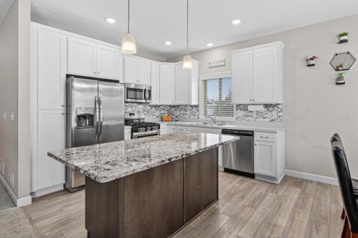 6023 Iris Lane, Rockford, MN 55373
