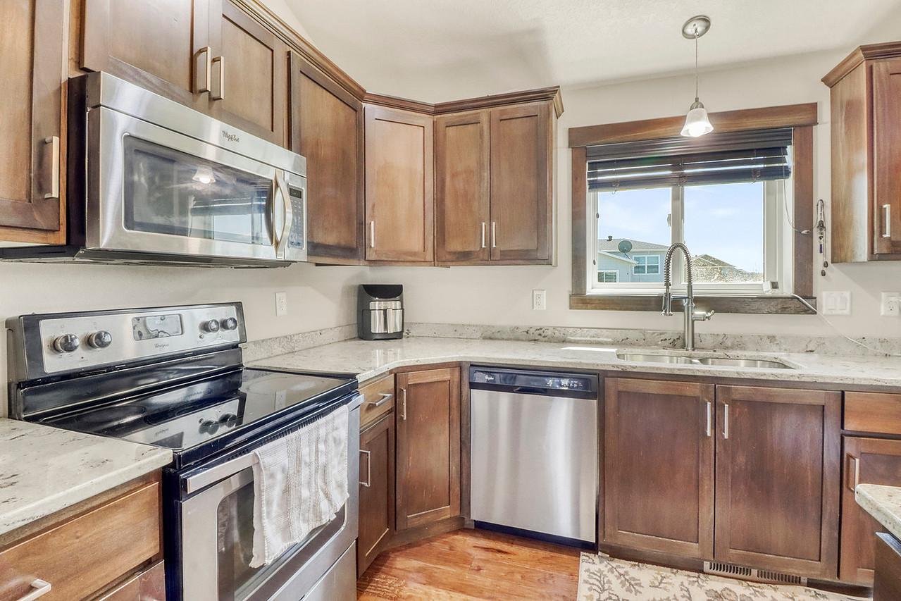 Kitchen w/ stainless steel appliances