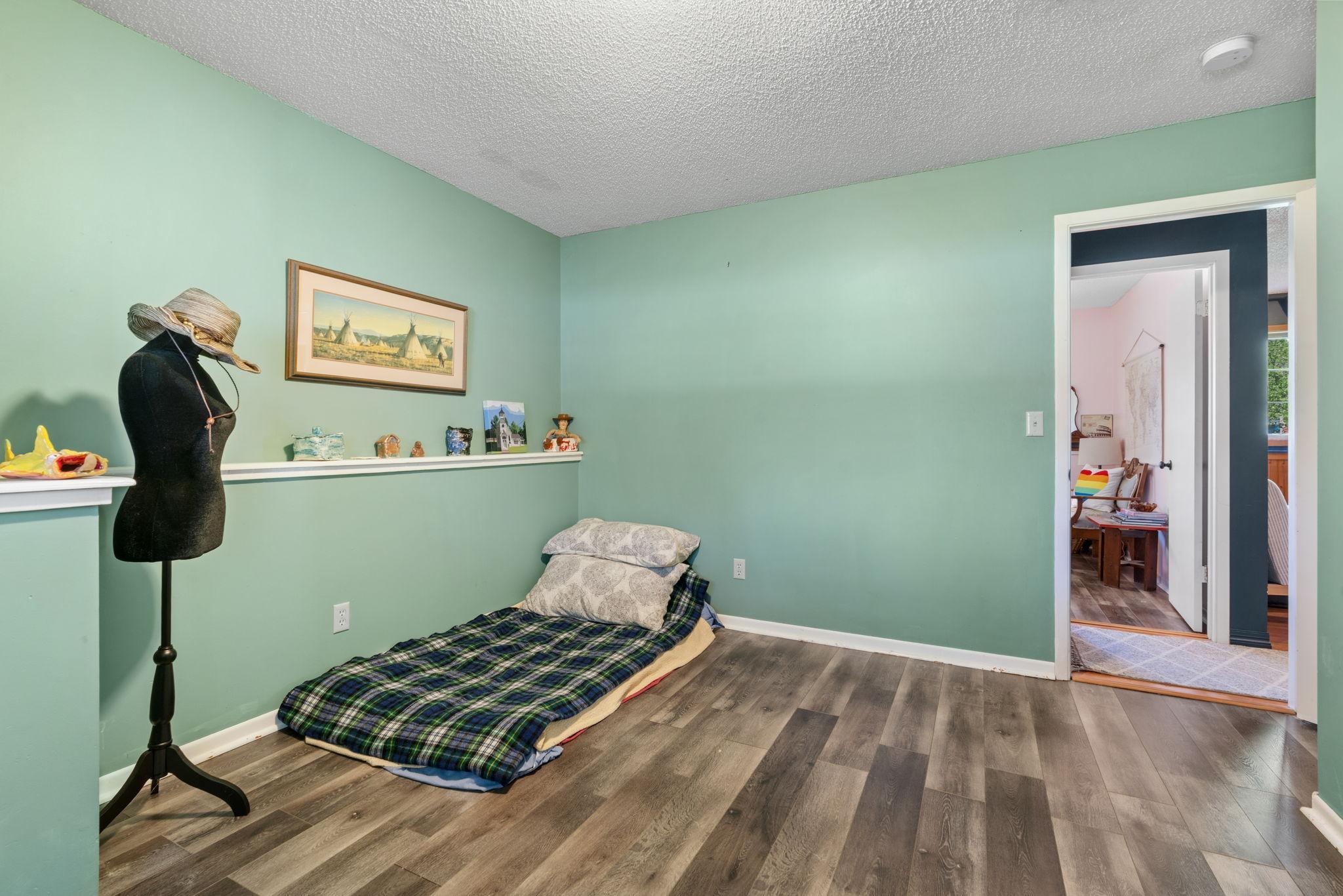 4th bedroom