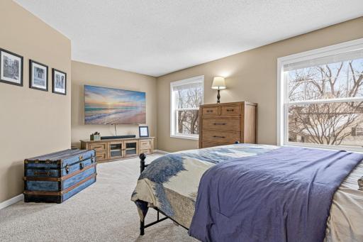 8728 N Bay Drive, Chanhassen, MN 55317