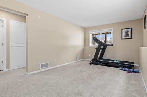 8728 N Bay Drive, Chanhassen, MN 55317