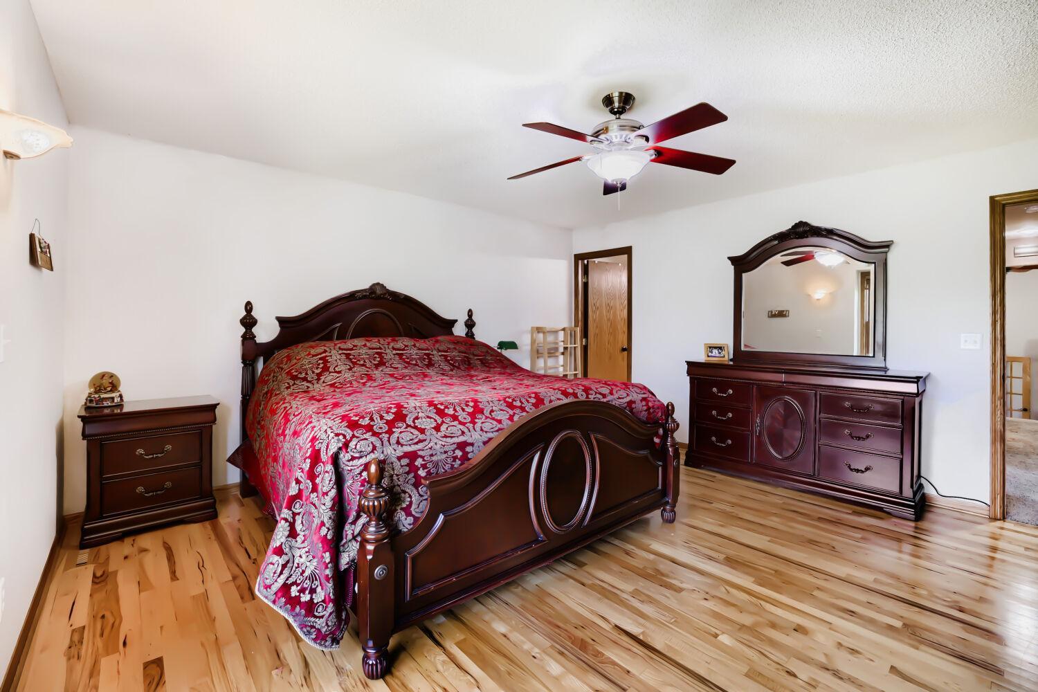 13834 Washington St NE - Web Quality - 022 - 17 Primary Bedroom.jpg