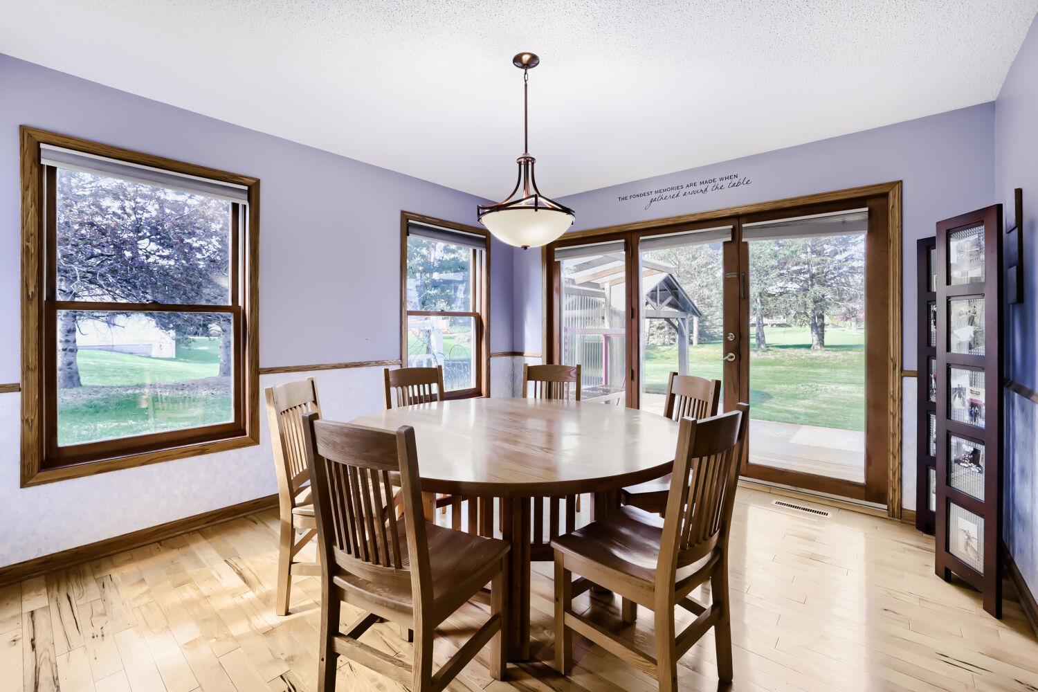 13834 Washington St NE - Web Quality - 015 - 10 Breakfast Area.jpg