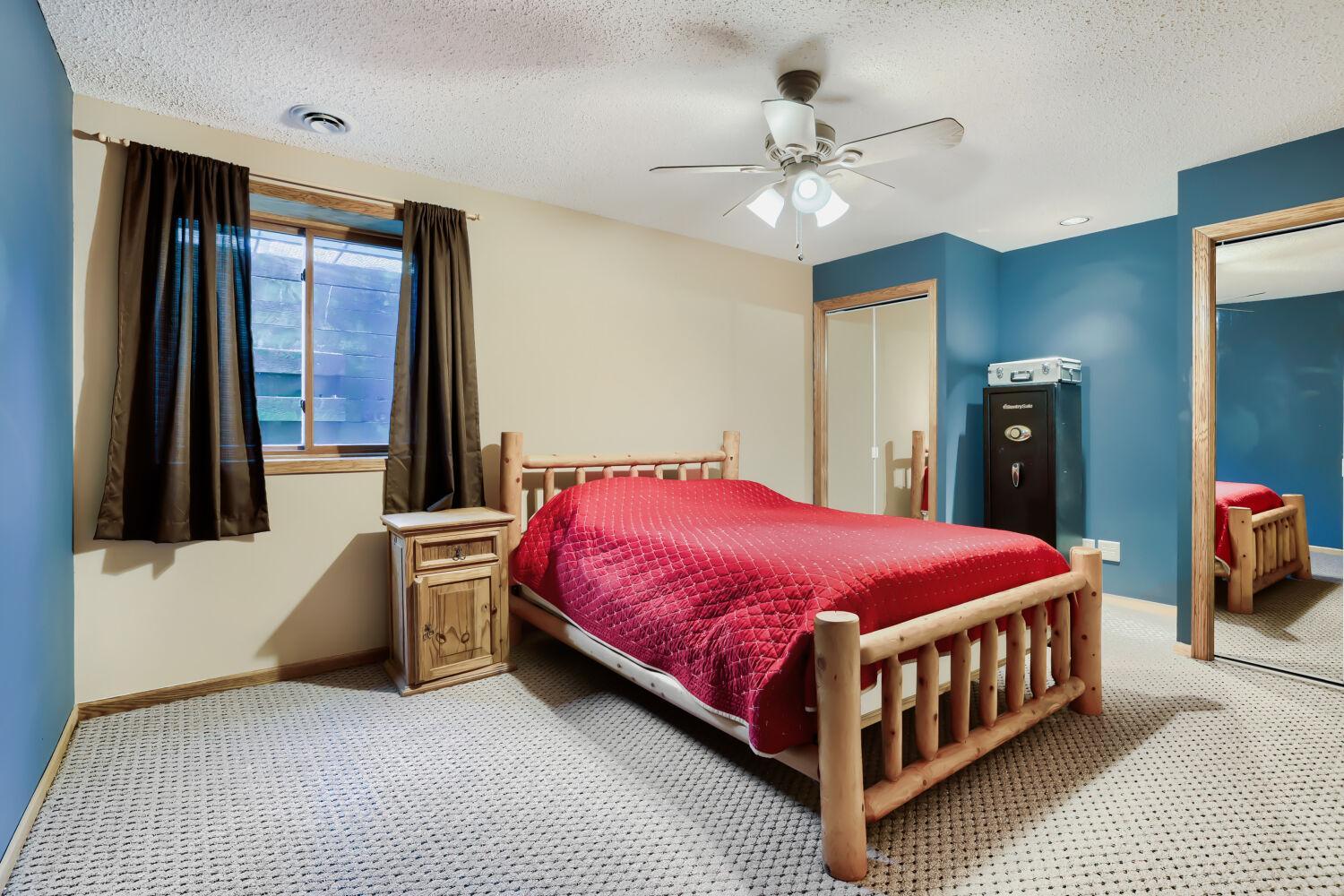 13834 Washington St NE - Web Quality - 025 - 20 Bedroom.jpg