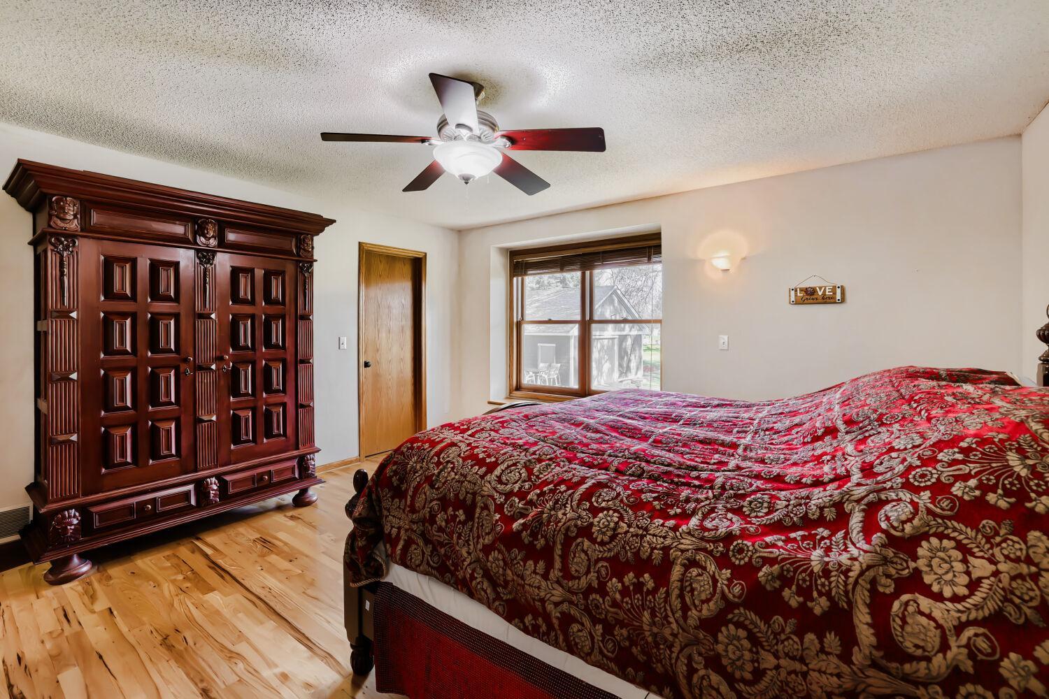 13834 Washington St NE - Web Quality - 021 - 16 Primary Bedroom.jpg