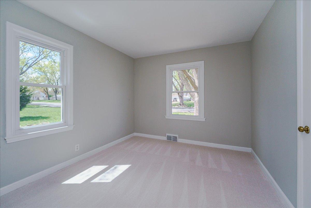 15-Bedroom 1.jpg