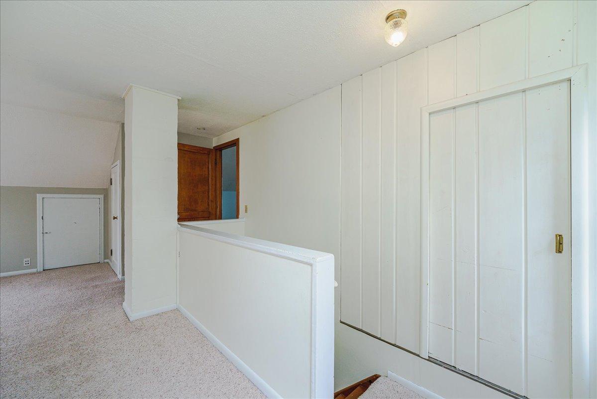 21-Upper Level.jpg