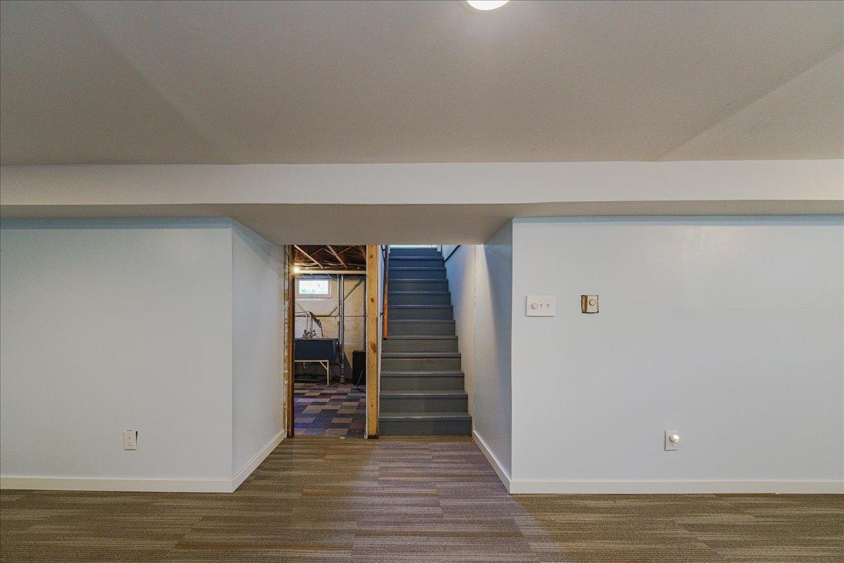 27-Lower Level.jpg