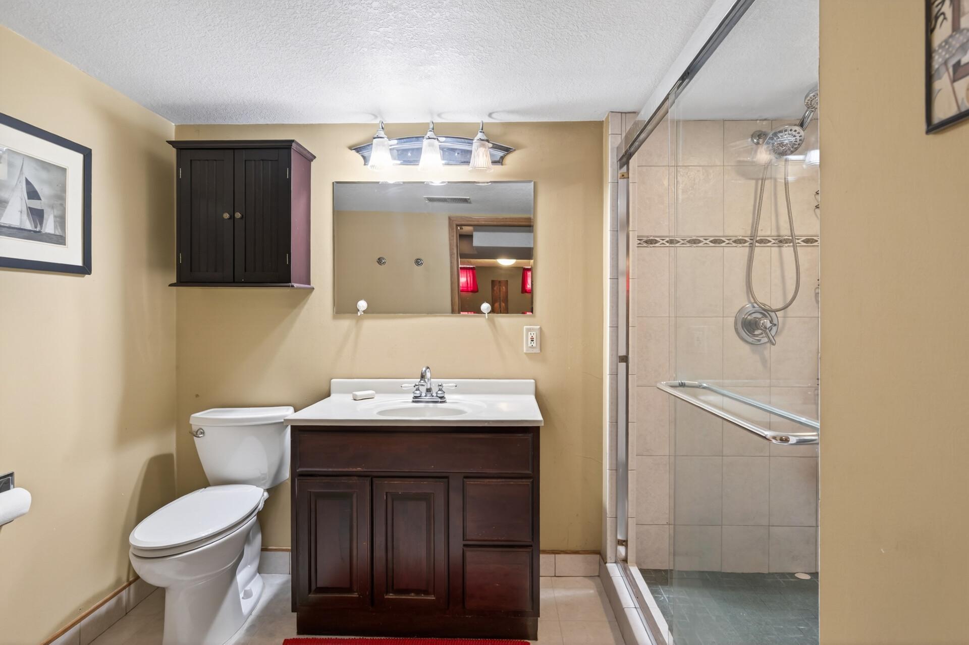 25_8380_Isle_Ave_S25_mls.jpg