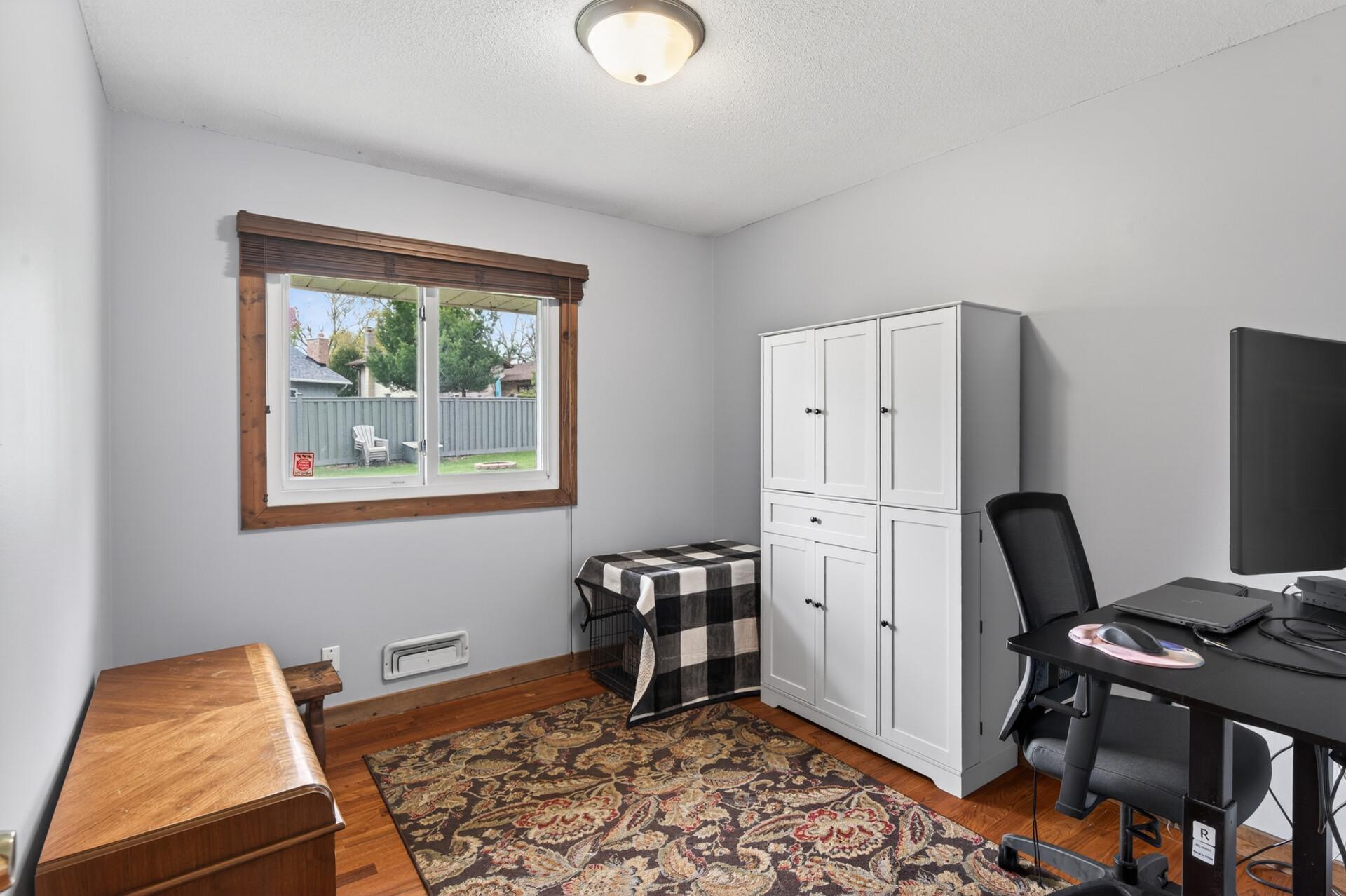 18_8380_Isle_Ave_S18_mls.jpg