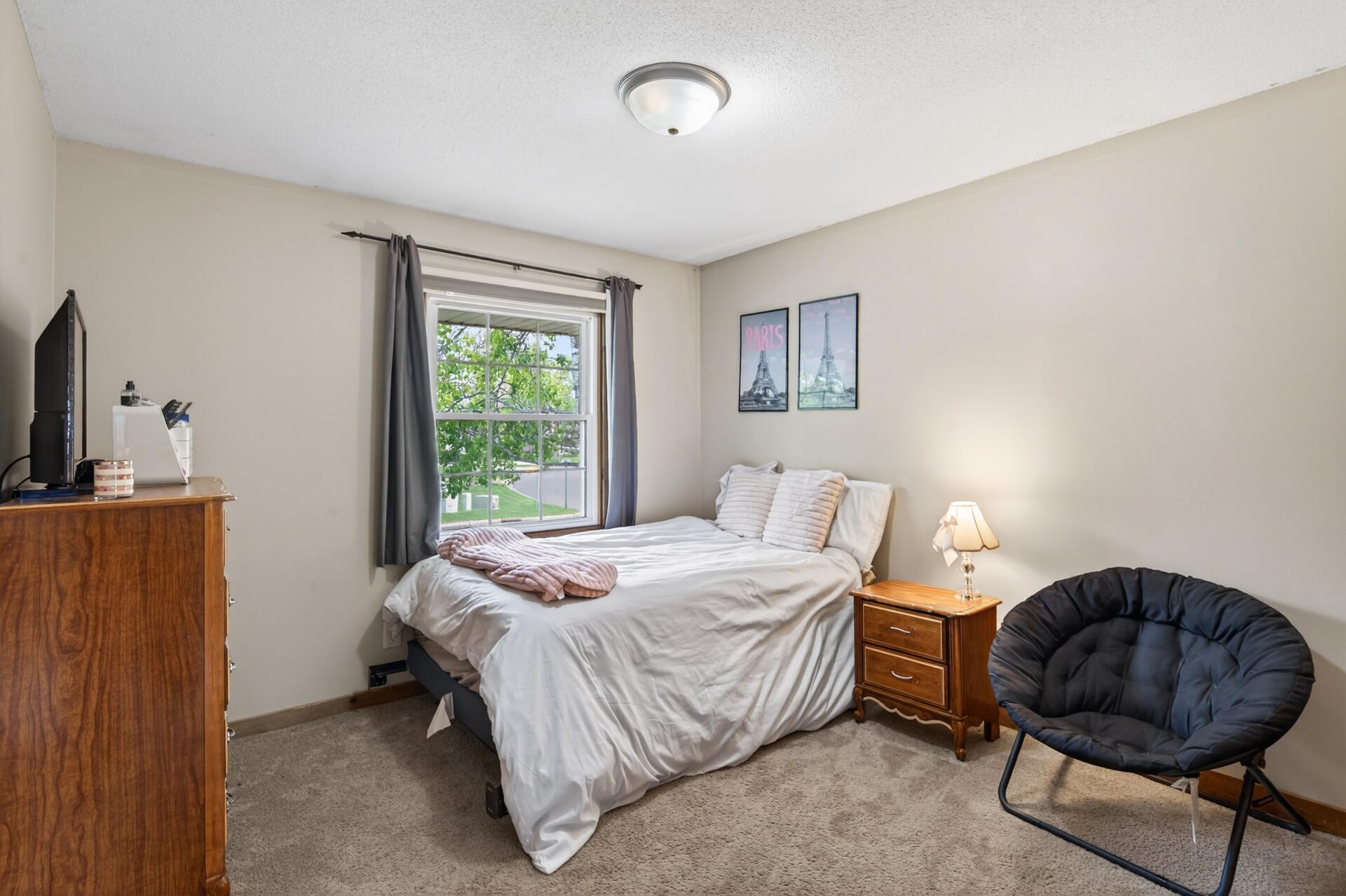 15_8380_Isle_Ave_S15_mls.jpg
