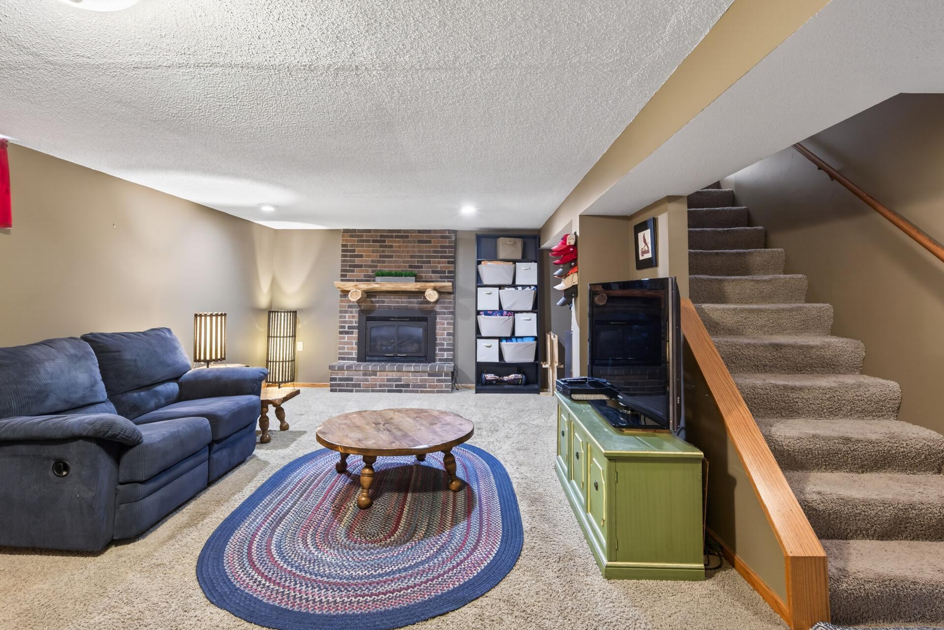20_8380_Isle_Ave_S20_mls.jpg