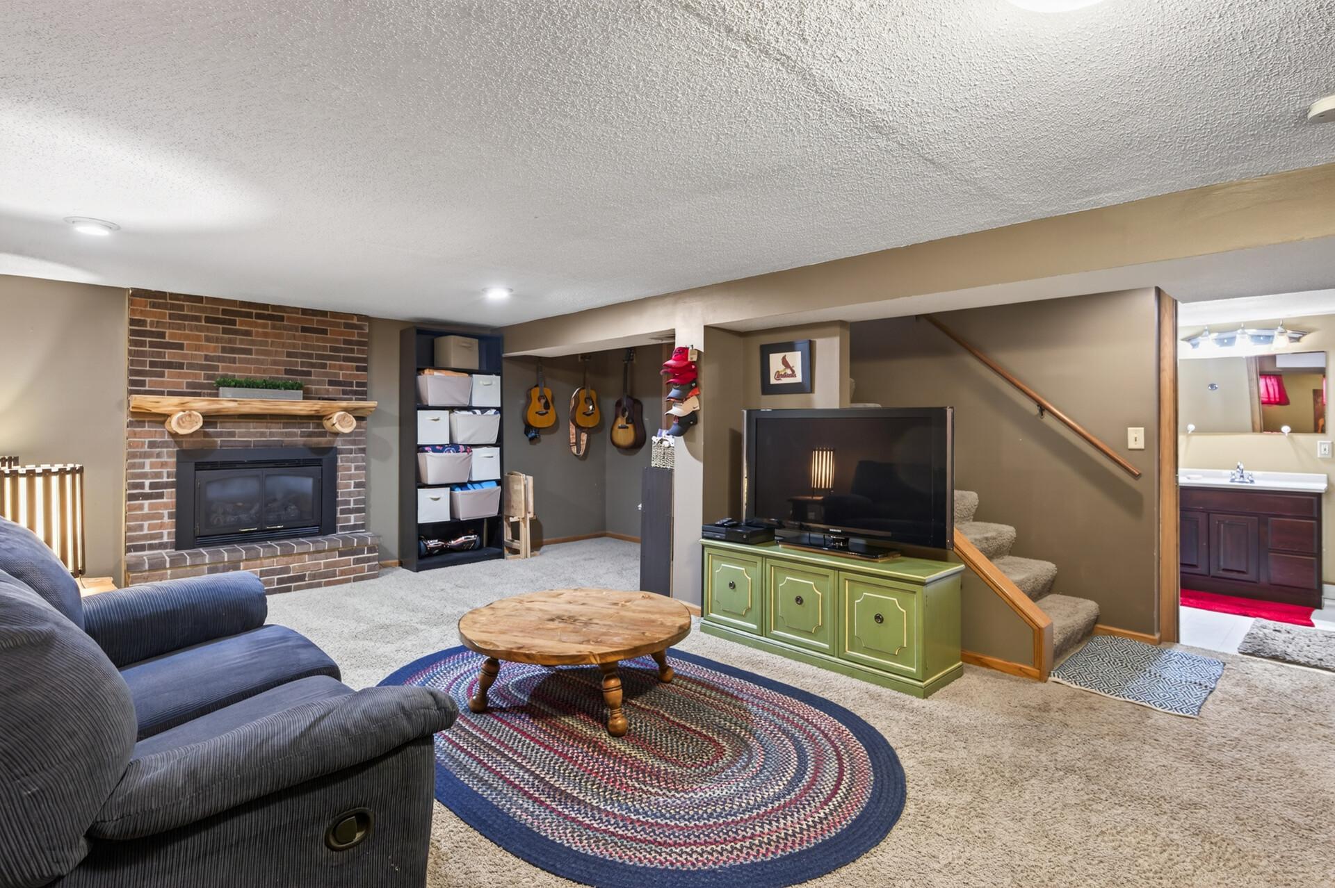 21_8380_Isle_Ave_S21_mls.jpg
