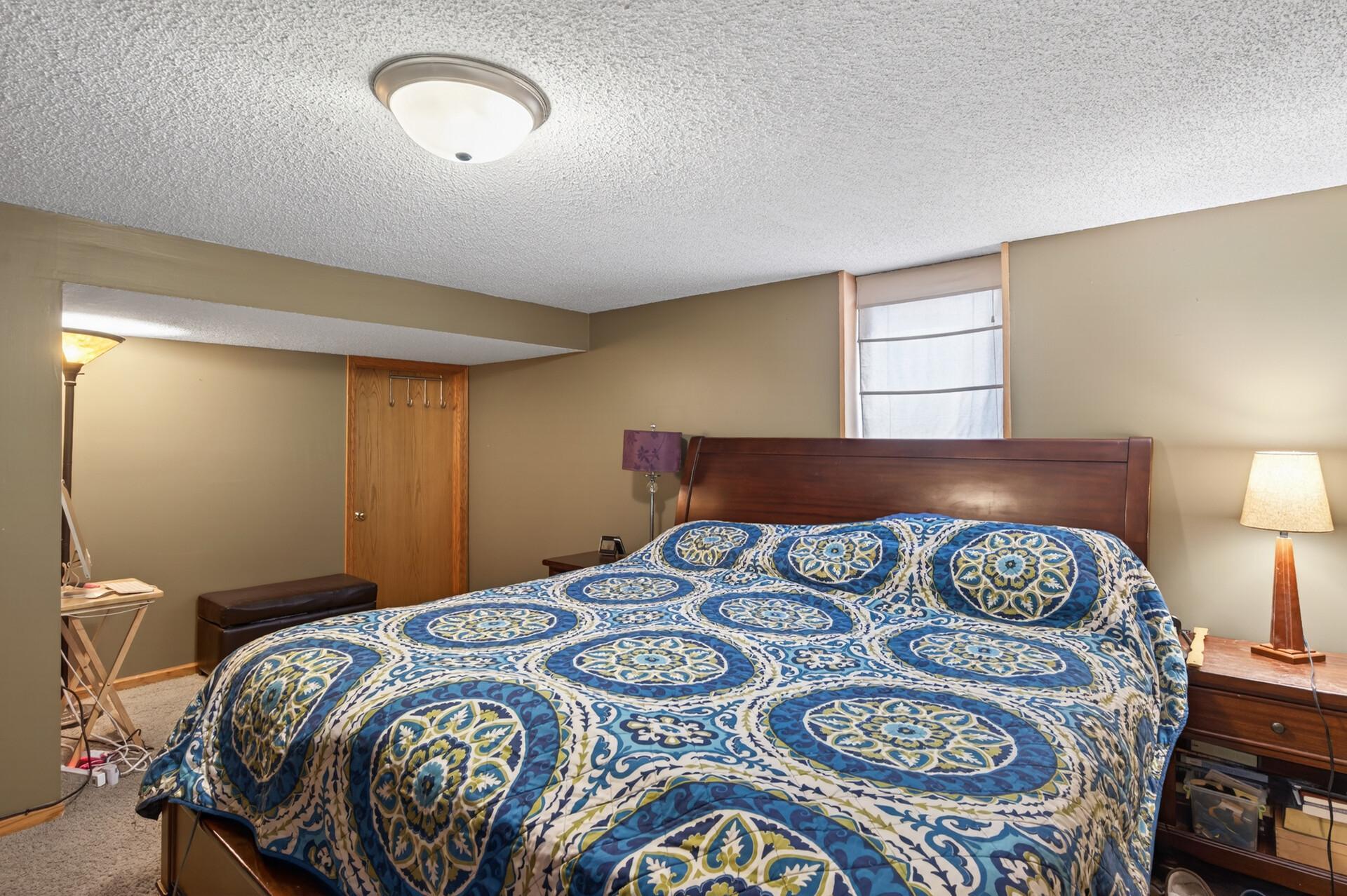 24_8380_Isle_Ave_S24_mls.jpg
