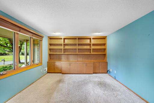 Personal home office (or convert to 4th bedroom)