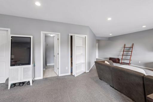 1238 Vernon Drive, Carver, MN 55315