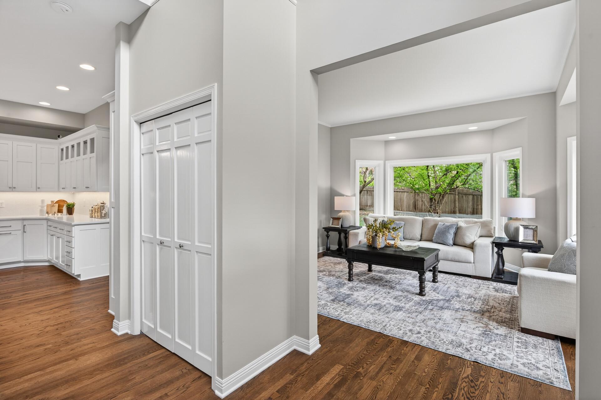 54_18339_Ridgewood8 (1)_mls.jpg