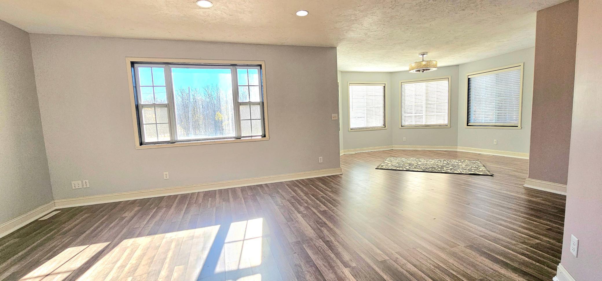 Main flr dining/livingroom *NEW FLOORING