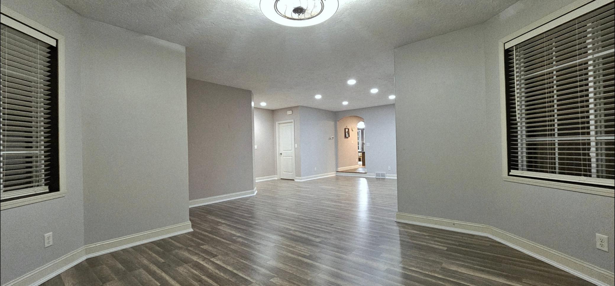 Main flr dining/livingroom *NEW FLOORING
