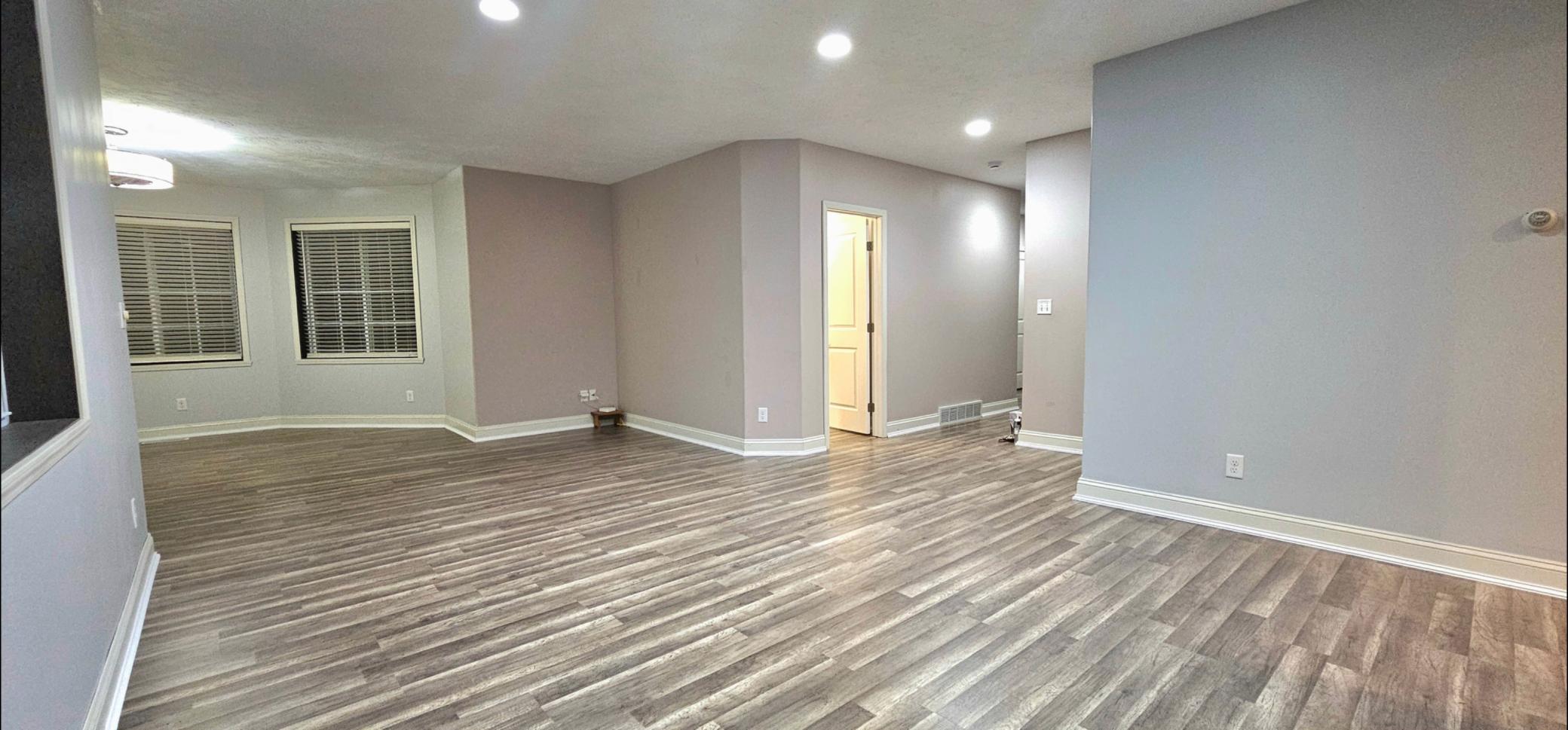 Main flr dining/livingroom *NEW FLOORING