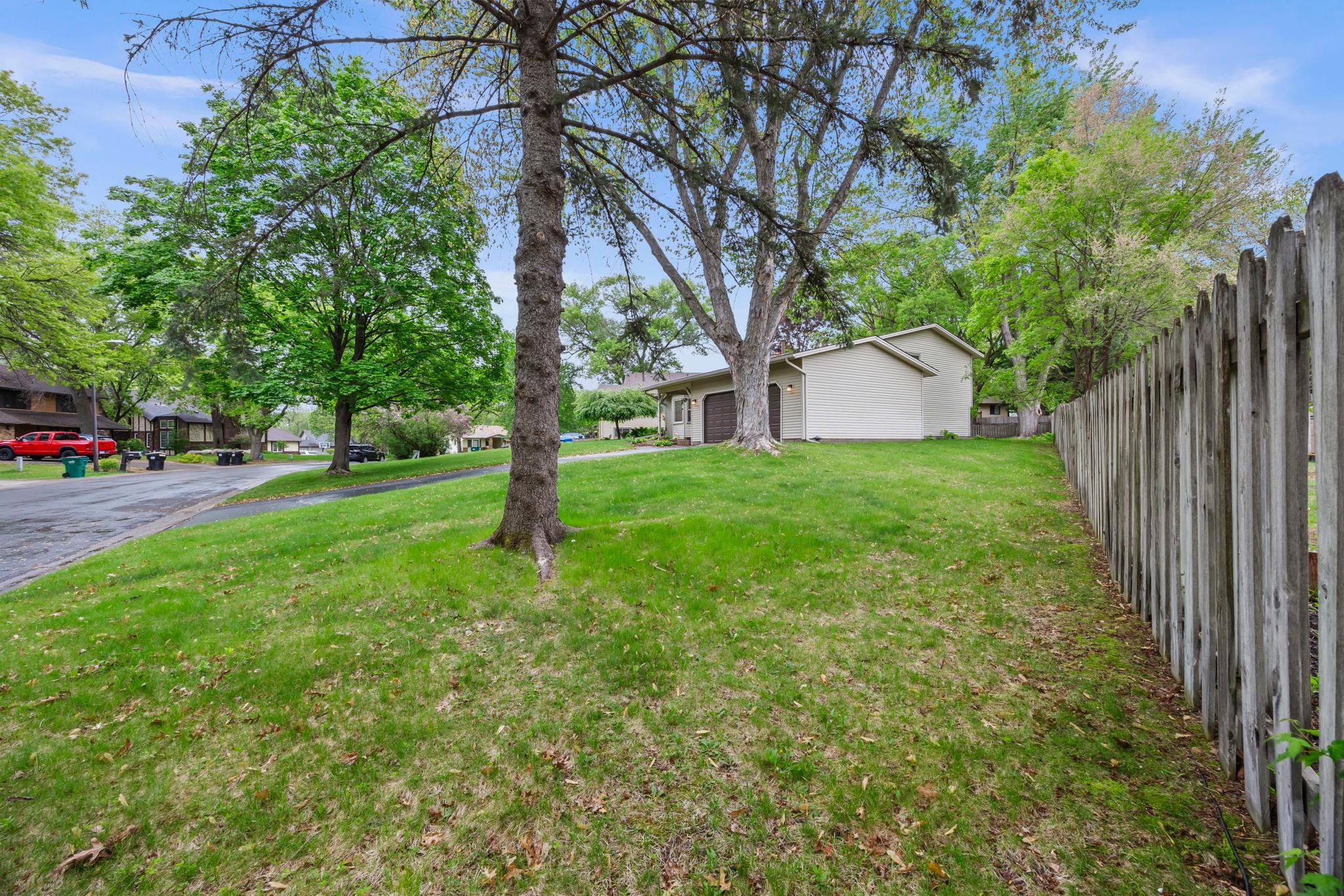 5-web-or-mls-12241 Unity St NW-177.jpg