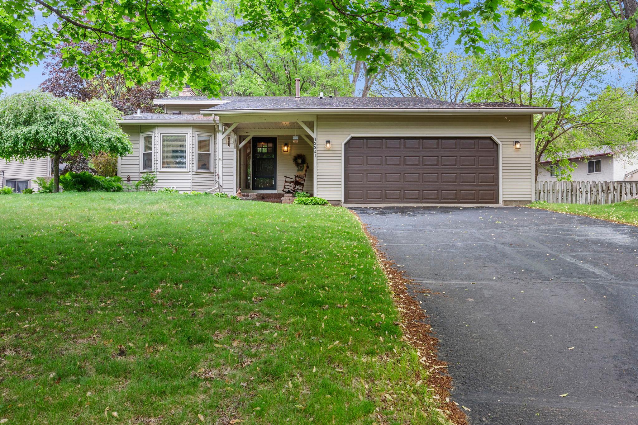 6-web-or-mls-12241 Unity St NW-174.jpg