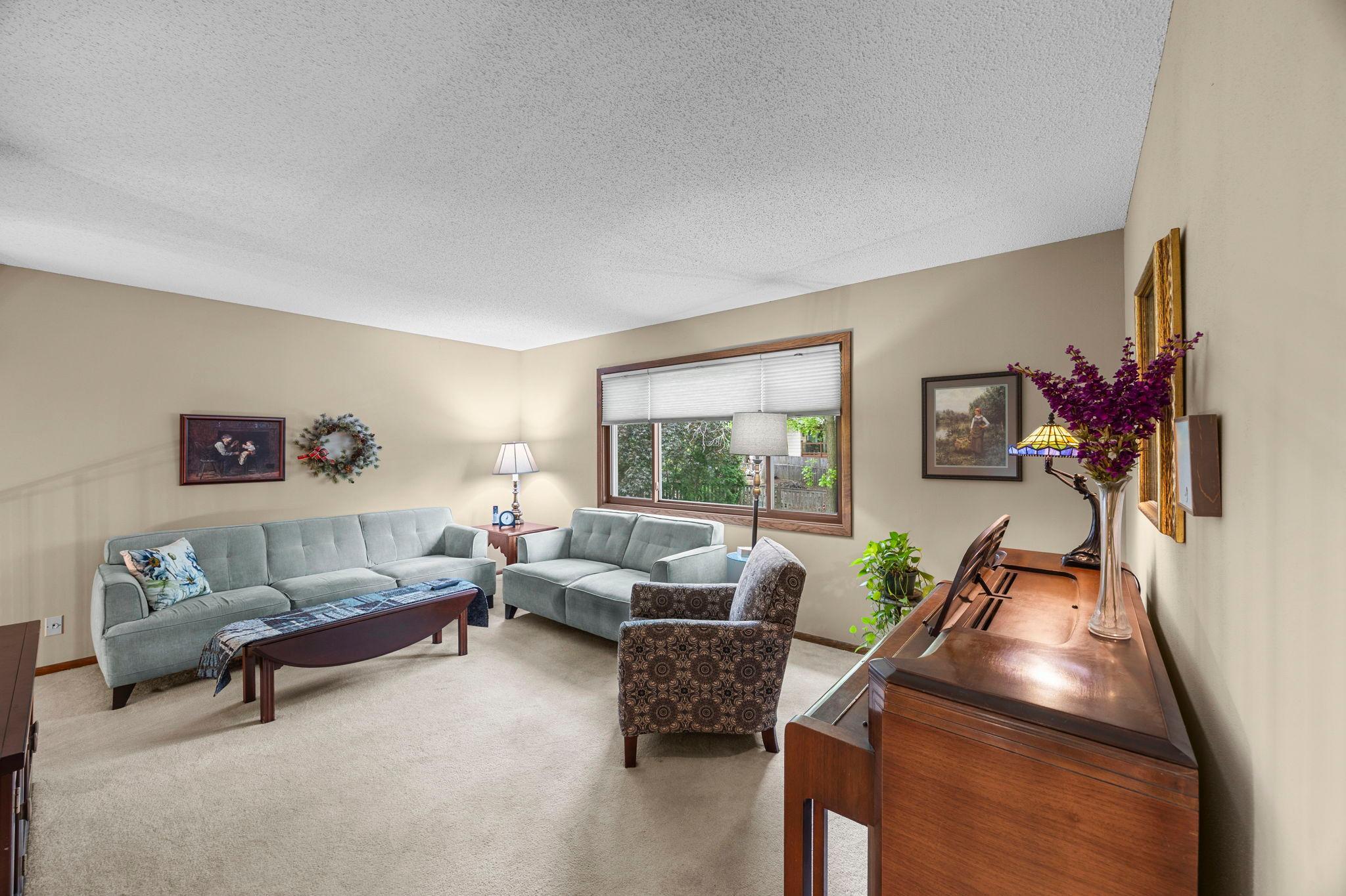 10-web-or-mls-12241 Unity St NW-56.jpg