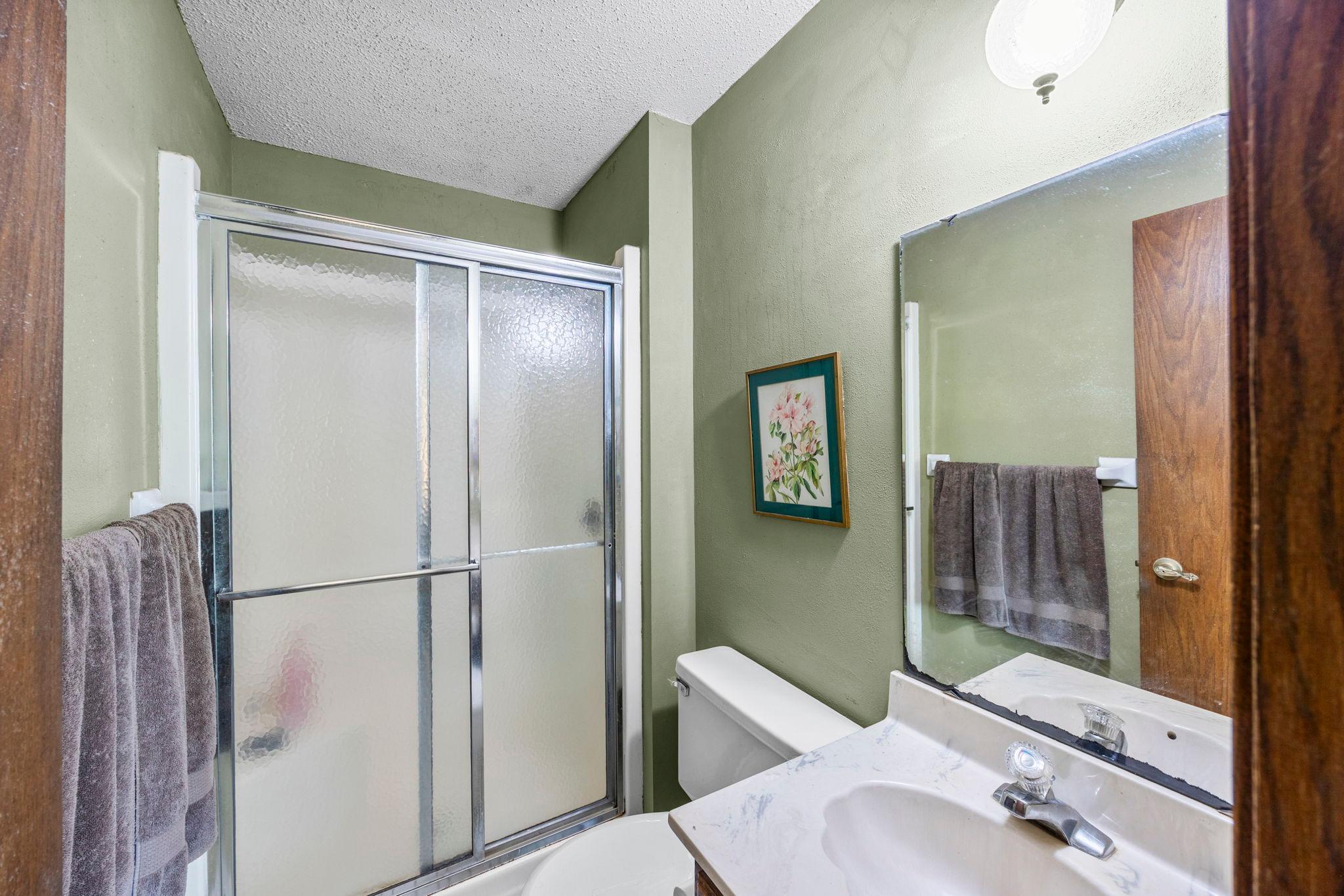 25-web-or-mls-12241 Unity St NW-107.jpg