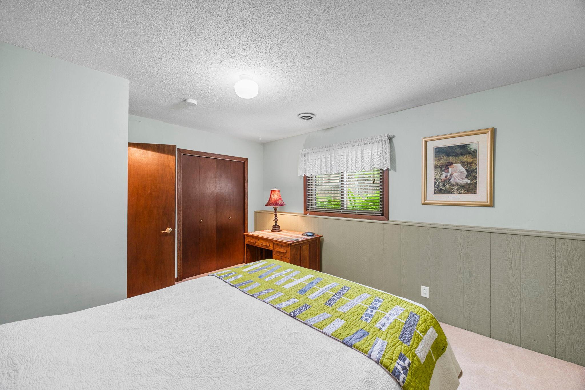 32-web-or-mls-12241 Unity St NW-142.jpg
