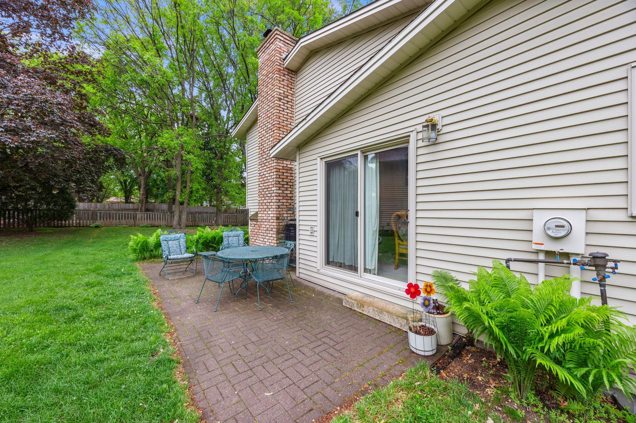 46-web-or-mls-12241 Unity St NW-202.jpg