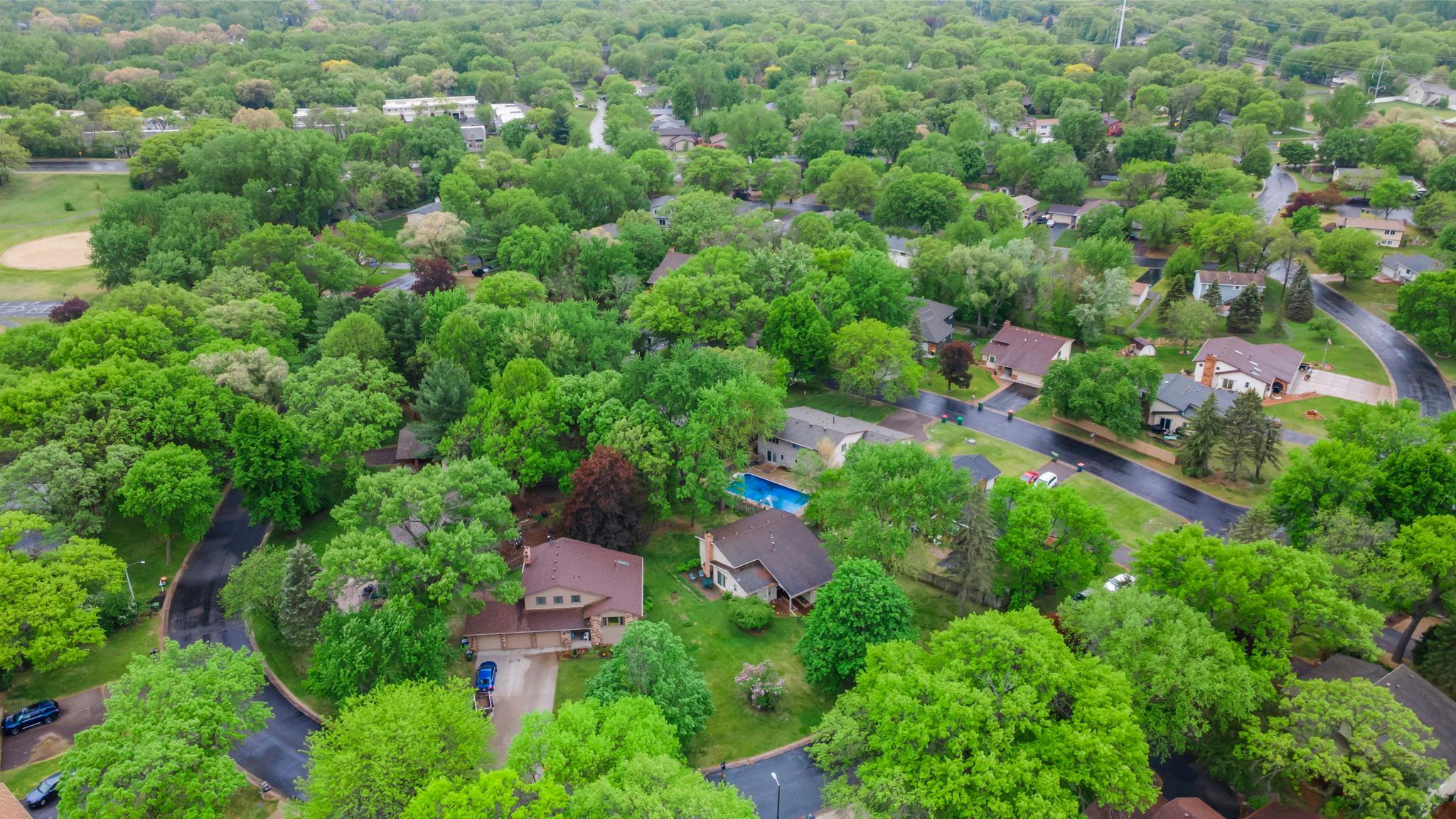 52-web-or-mls-12241 Unity St NW-230.jpg