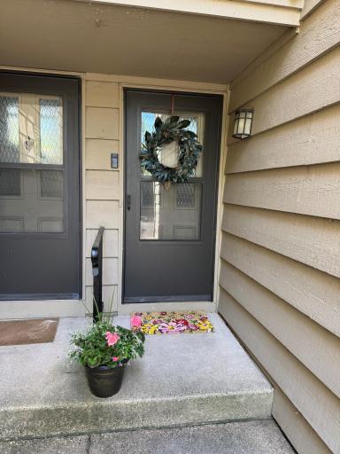 5542 Rowland Road, Hopkins, MN 55343