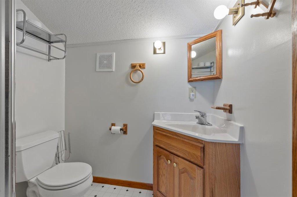 Boathouse 3/4 Bathroom