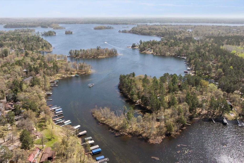 1096 Waterfrontage on peninsula