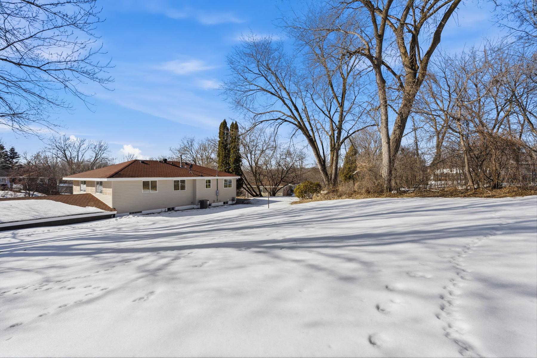 13832 Shirley Dr Burnsville MN_0036.jpg