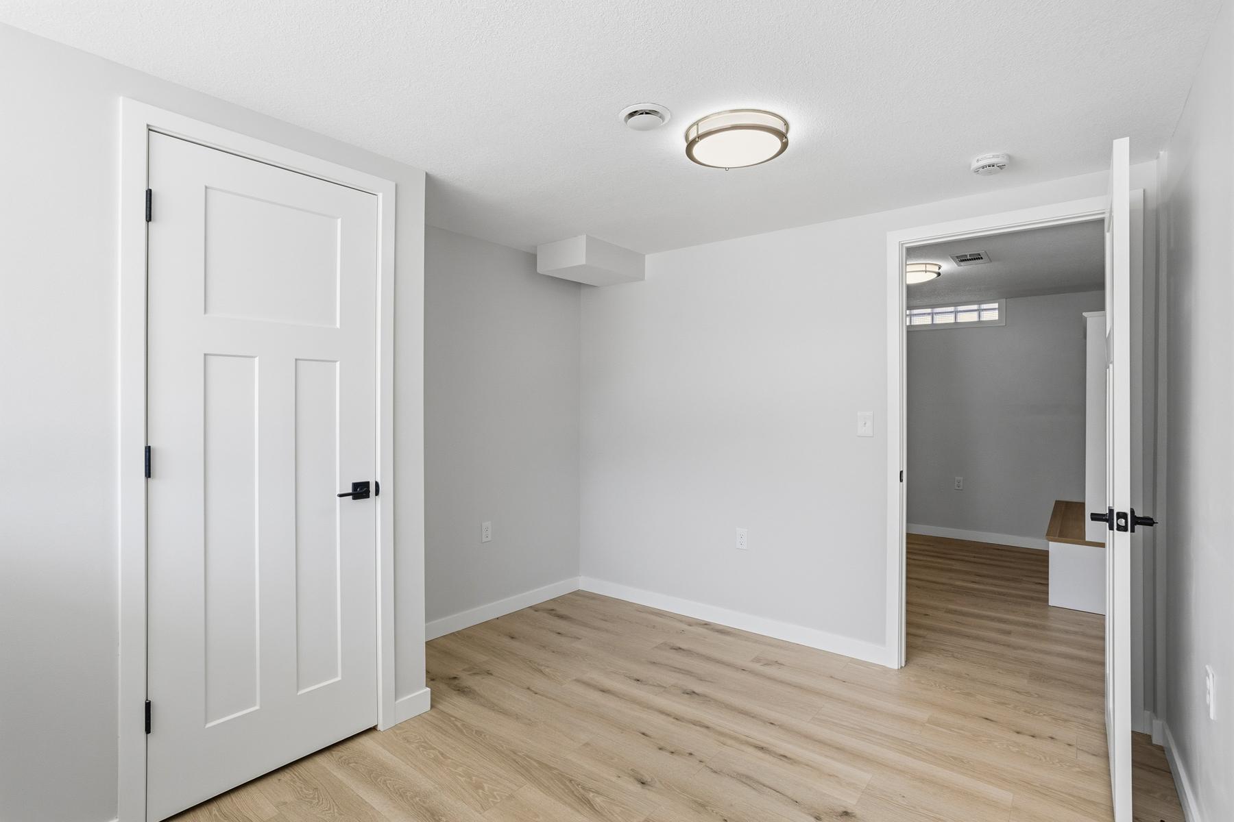 13832 Shirley Dr Burnsville MN_0012.jpg