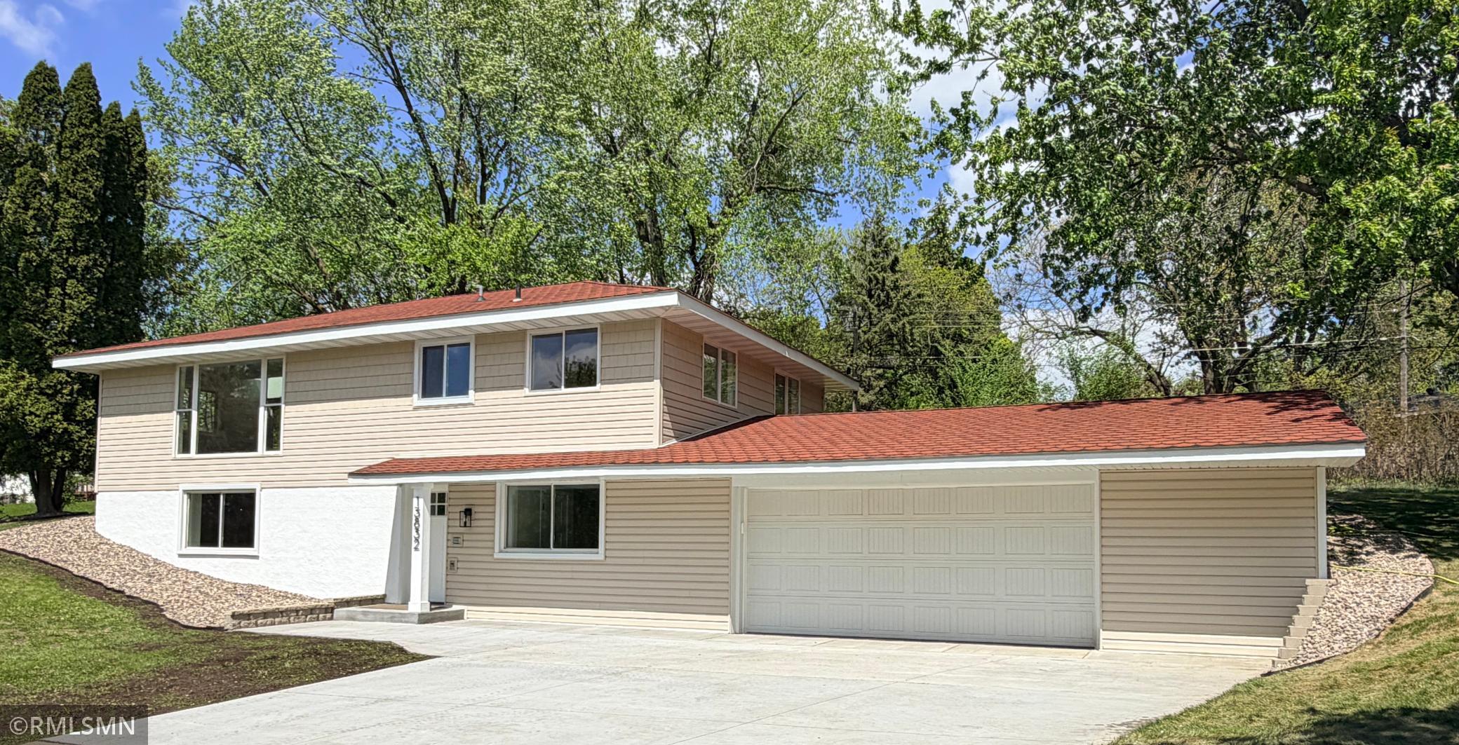 13832 Shirley Dr (FRONT SPRING).jpg