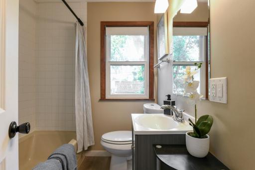3435 Zenith Avenue N, Minneapolis, MN 55422