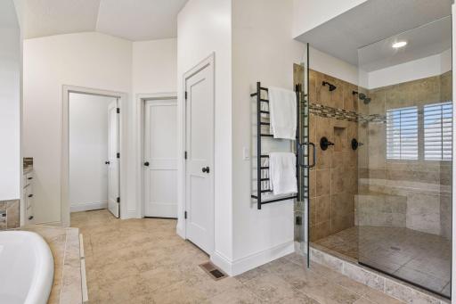 5990 Black Oaks Lane N, Minneapolis, MN 55446