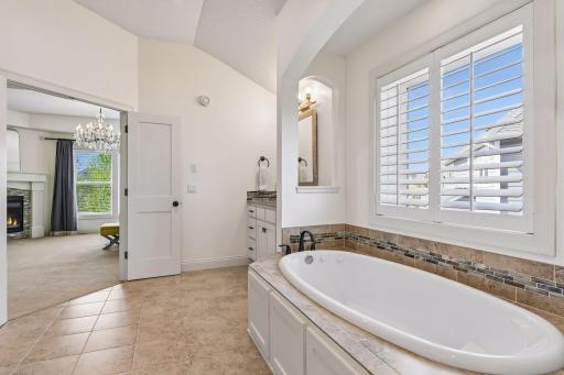 5990 Black Oaks Lane N, Minneapolis, MN 55446
