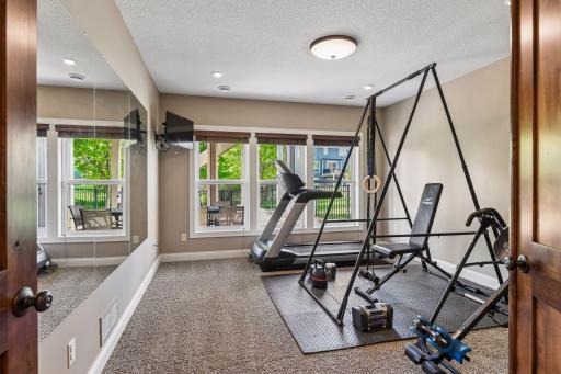 5990 Black Oaks Lane N, Minneapolis, MN 55446
