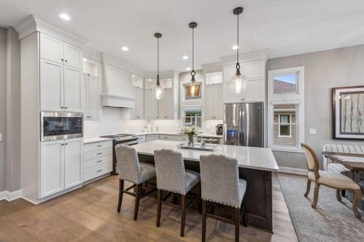 280 Bellwether Path, Wayzata, MN 55391