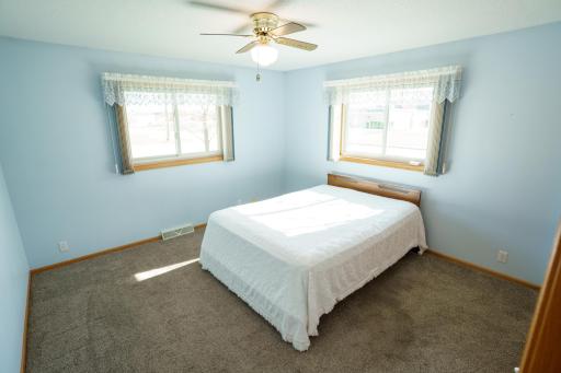 1006 8th Street S, Waite Park, MN 56387