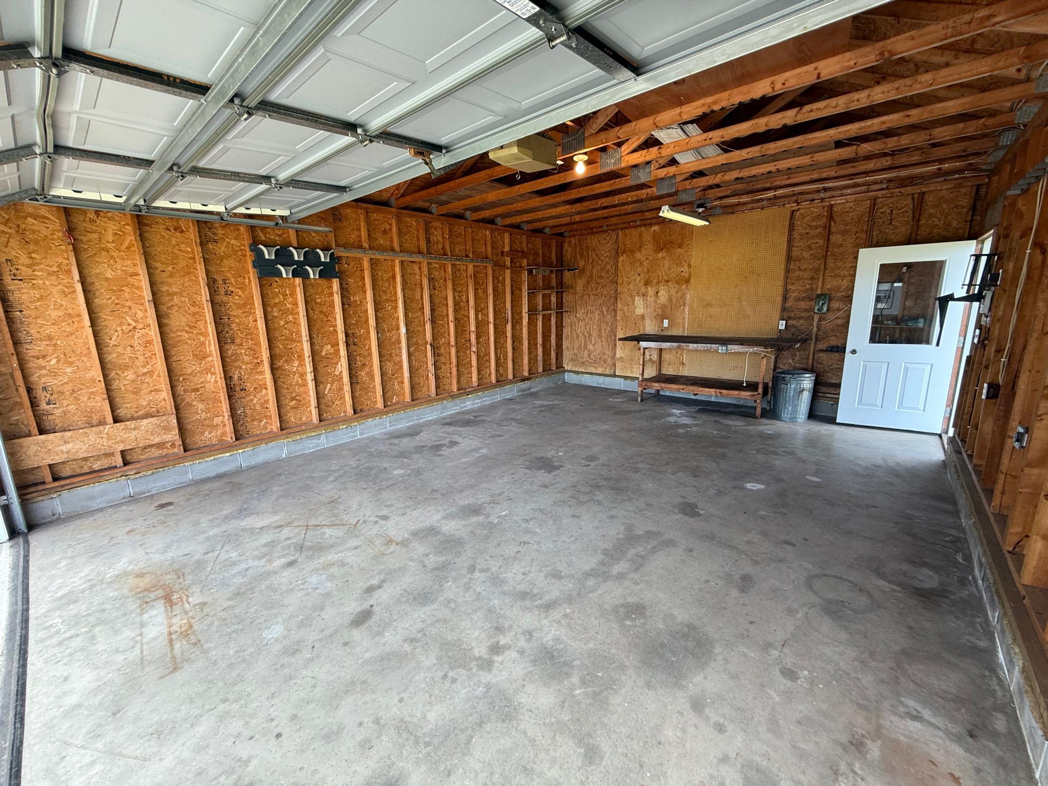 Detached garage.jpg