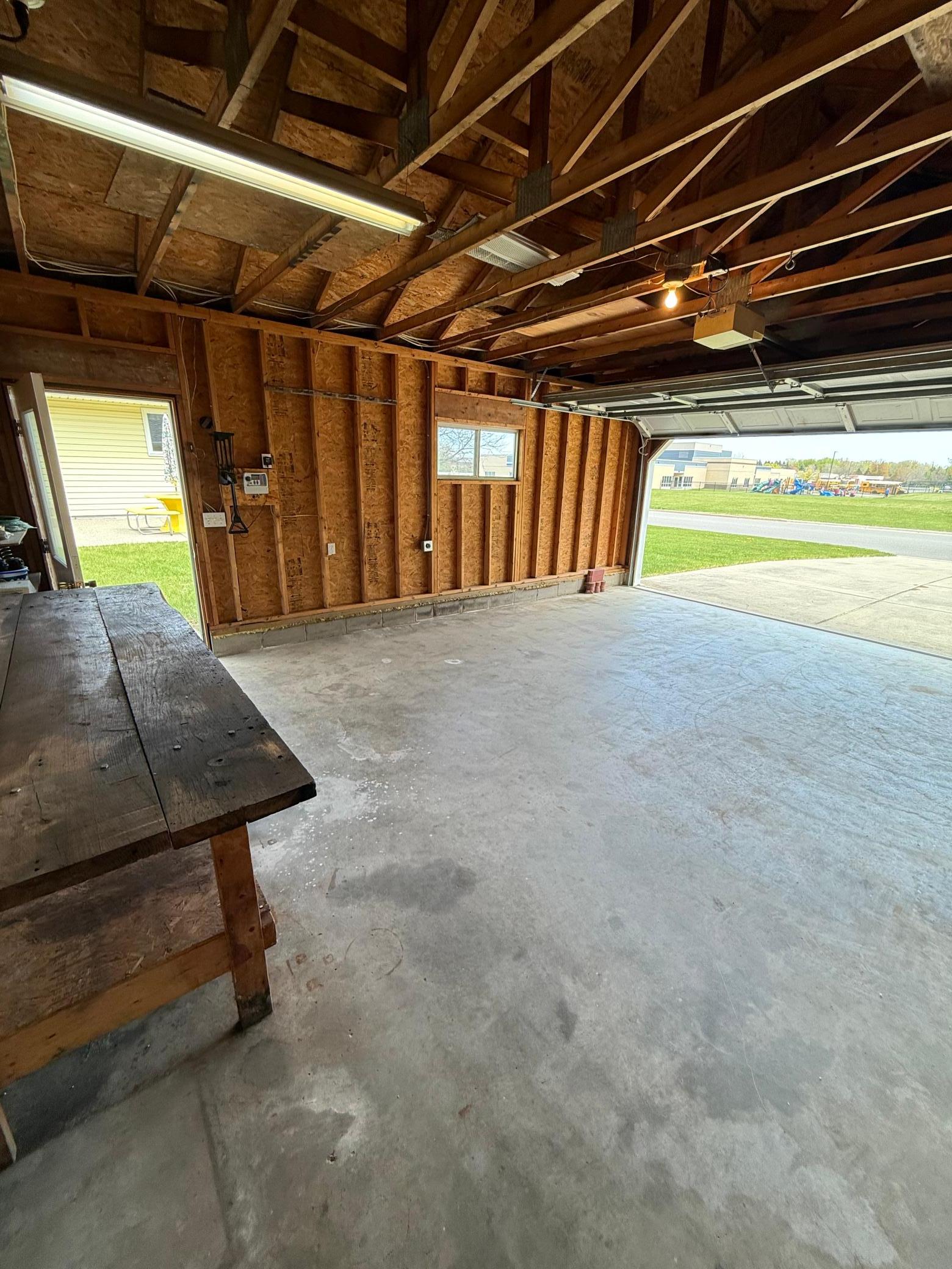 Detached garage.jpg