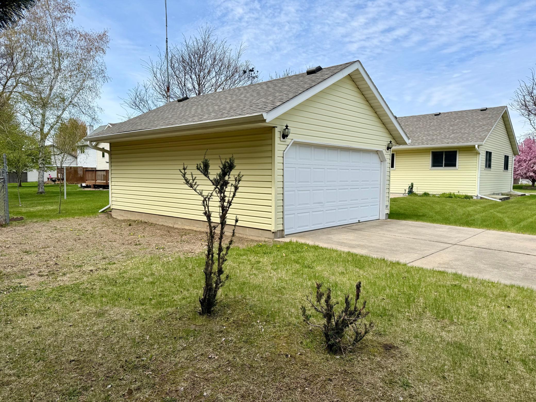 Detached garage1.jpg