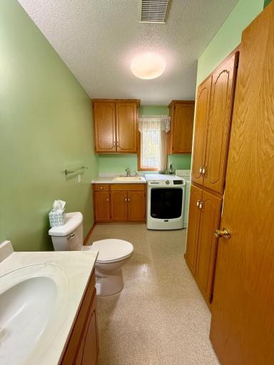1006 8th Street S, Waite Park, MN 56387