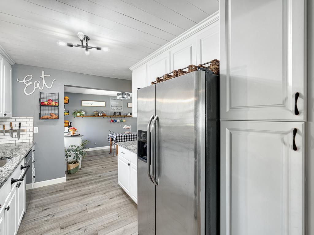 9 - Kitchen.jpg